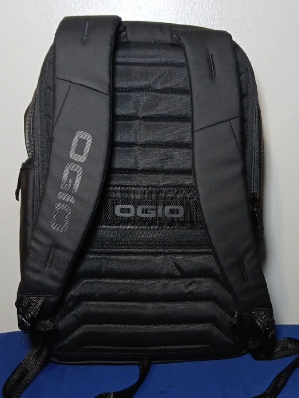OGIO Black Men's Backpack with Front Zip Pocket